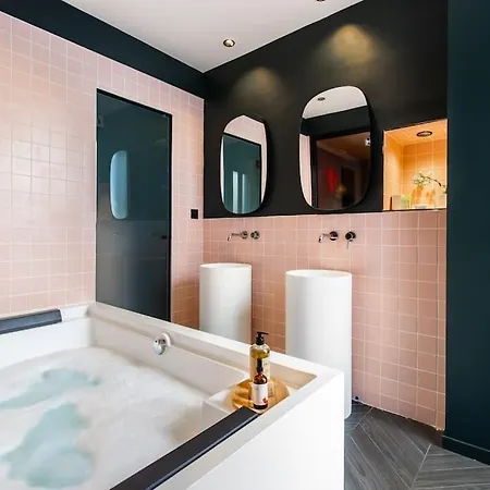 Magnifique Studio 2p Avec Jacuzzi Et Cinema Apartment